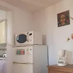 Estudio Acogedor Y Muy Tranquilo, En El Con Fantasticas Vistas. *