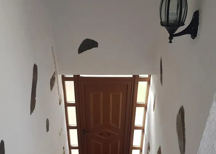 Estudio Acogedor Y Muy Tranquilo, En El Con Fantasticas Vistas. *